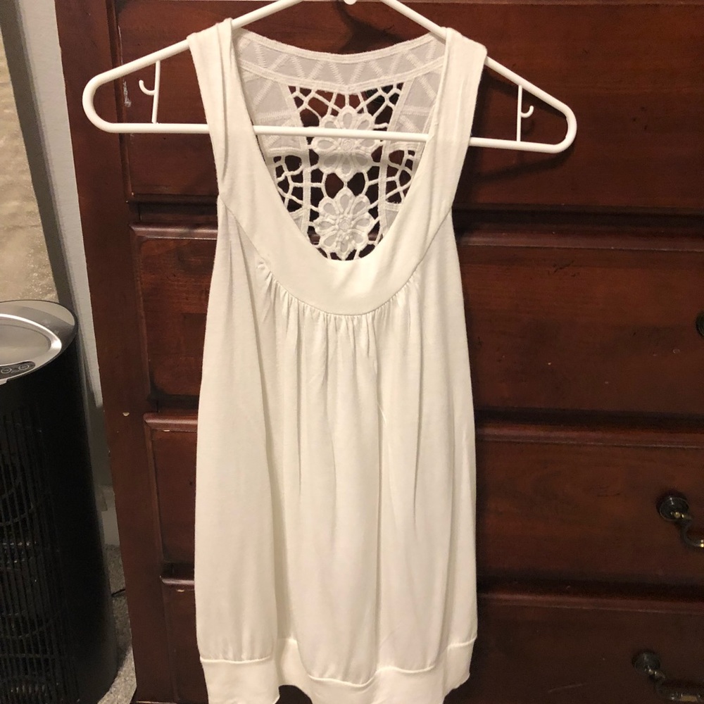 Sleeveless top with decorative back